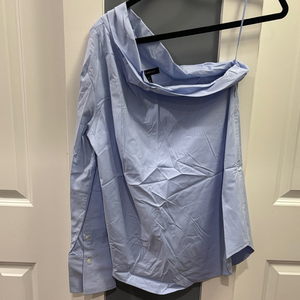 NWT. Banana Republic Sky Blue Off-Shoulder Blouse